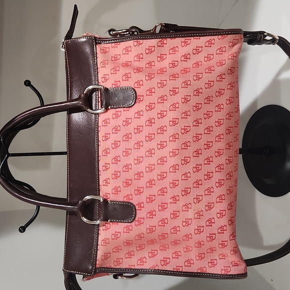 Dooney & Bourke 2 way bag - Picture 3 of 12